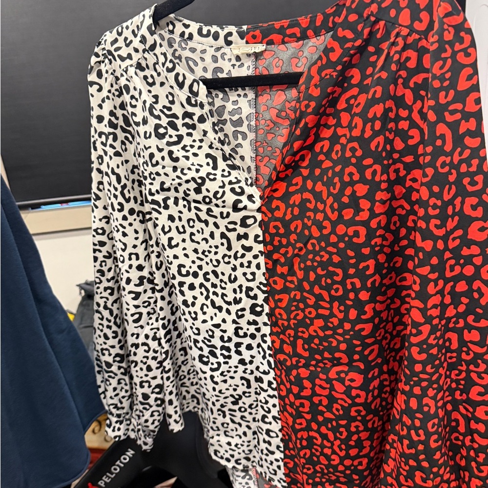 JODIFL Red and Black Leopard Print Top